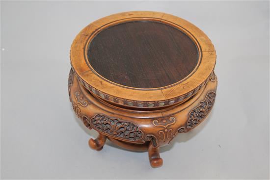 A Japanese boxwood and rosewood stand, Meiji period, 17.3cm
